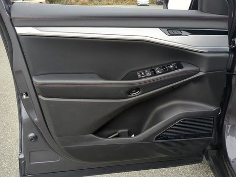 Used 2025 Jeep Wagoneer S Launch Edition image 20