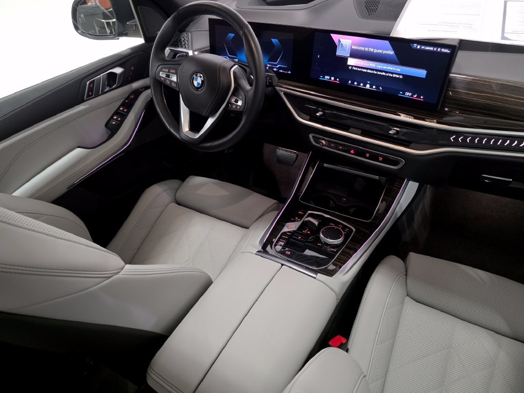 Used 2024 BMW X5 xDrive40i w/ Premium Package AWD/4WD image 19