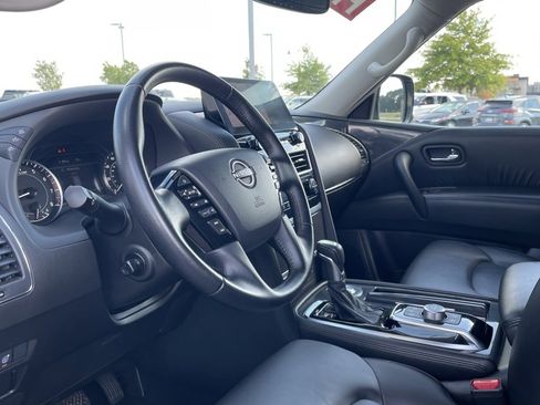 Used 2024 Nissan Armada SV image 10