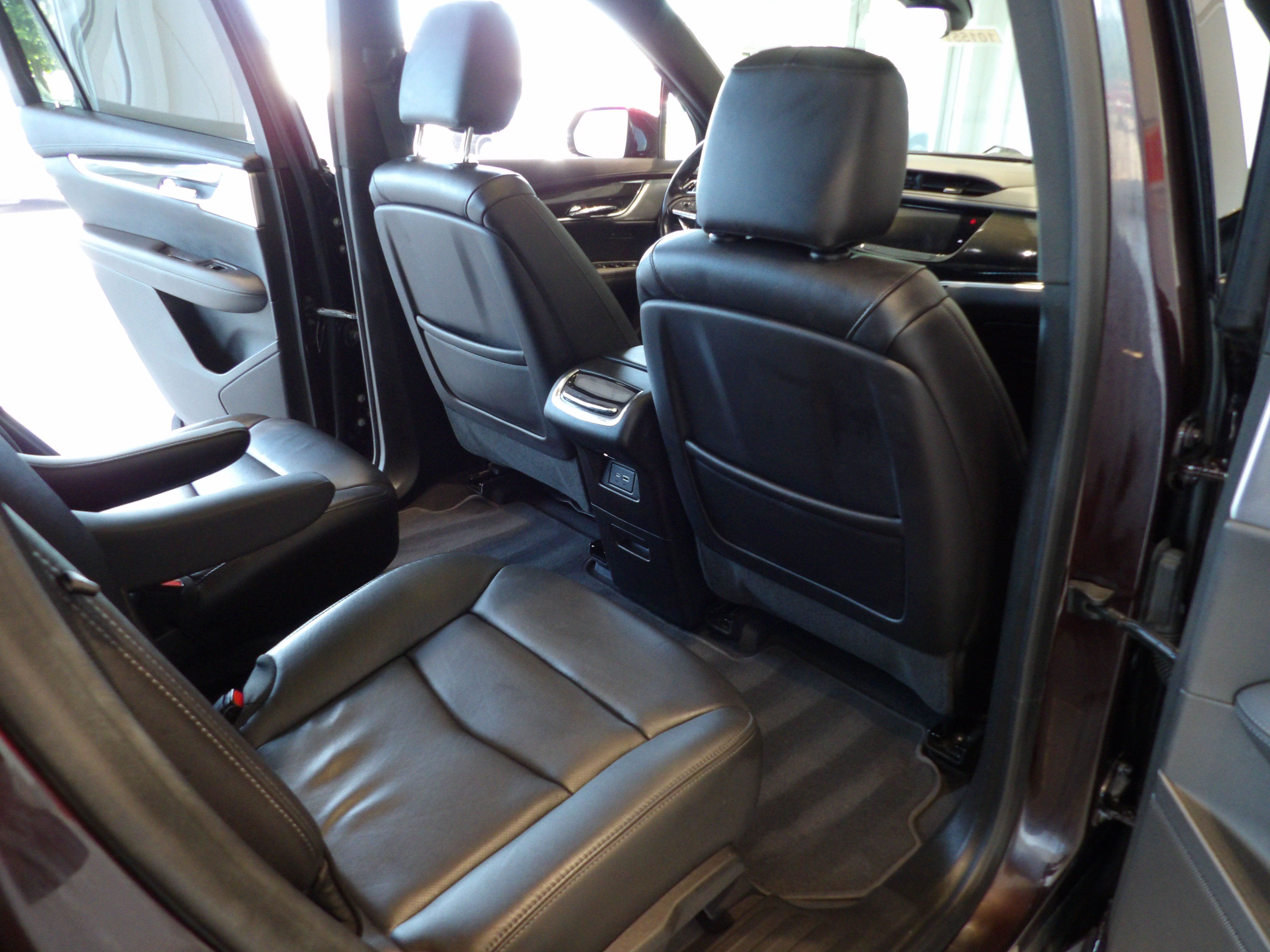 Used 2020 Cadillac XT6 Sport AWD/4WD image 23