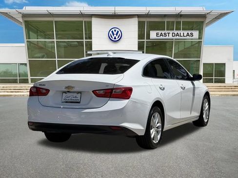 Used 2018 Chevrolet Malibu LT FWD image 3