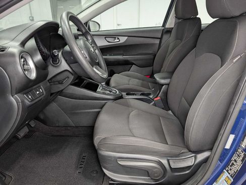 Used 2020 Kia Forte LXS FWD image 4