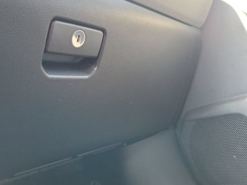 Certified 2021 Toyota Highlander XLE FWD image 38