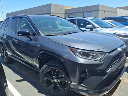 Used 2019 Toyota RAV4 XSE AWD/4WD image 2