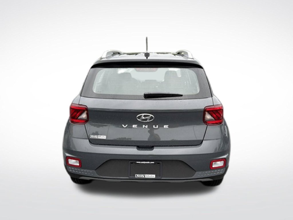 New 2026 Hyundai Venue SEL FWD image 4