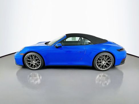 Used 2025 Porsche 911 Carrera image 2