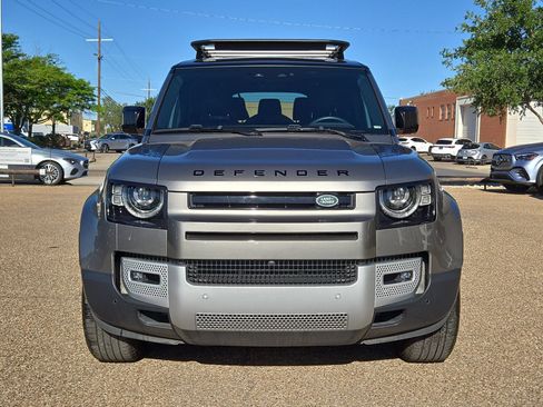 Used 2023 Land Rover Defender 130 SE image 10
