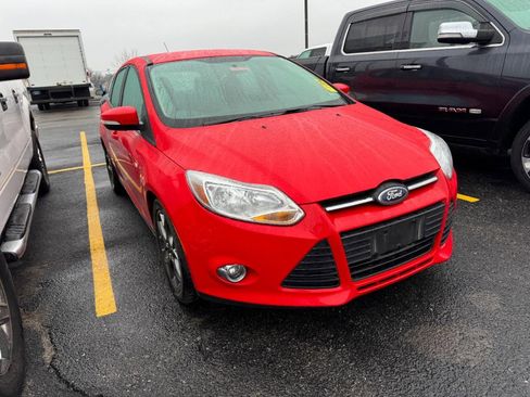 Used 2014 Ford Focus SE w/ Equipment Group 201A image 9