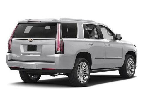 Used 2017 Cadillac Escalade Platinum image 27