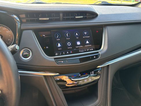 Used 2023 Cadillac XT5 Premium Luxury w/ LPO, Floor Liner Package image 16