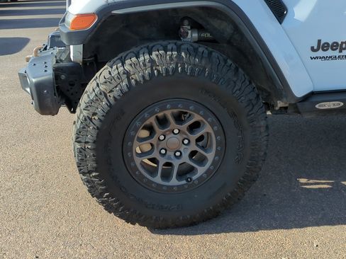 Used 2021 Jeep Wrangler Unlimited Rubicon AWD/4WD image 11