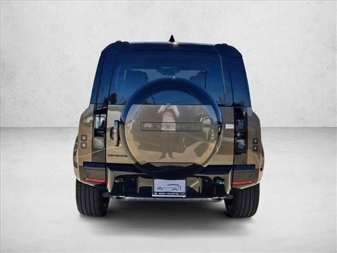 New 2026 Land Rover Defender 110 X-Dynamic SE image 8