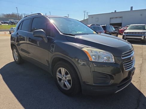 Used 2016 Chevrolet Trax LT image 1