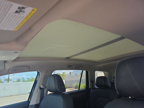 Used 2026 Volkswagen Atlas SE w/ Panoramic Sunroof Package AWD/4WD image 33