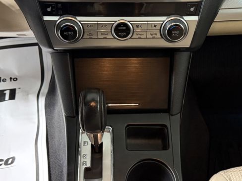 Used 2017 Subaru Outback 2.5i Premium image 26