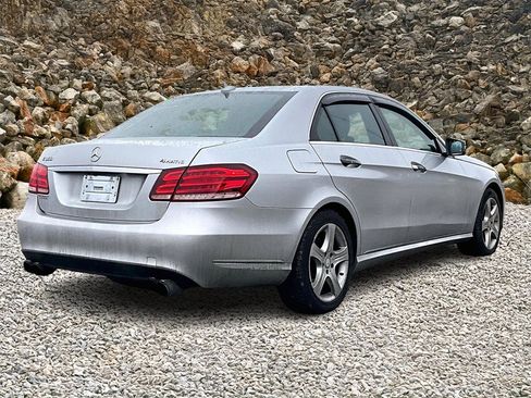 Used 2015 Mercedes-Benz E 350 4MATIC Sedan image 2