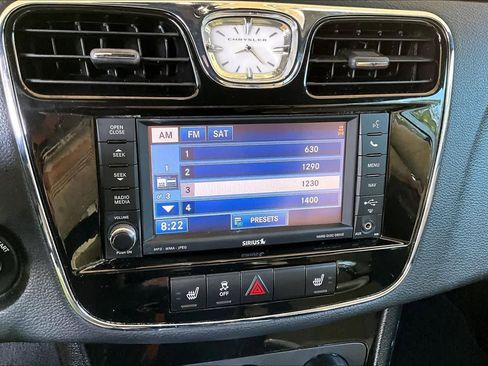 Used 2013 Chrysler 200 Limited image 23