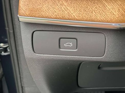 Used 2023 Volvo XC90 B6 Plus w/ Protection Package AWD/4WD image 31