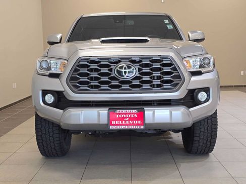 Certified 2022 Toyota Tacoma TRD Sport w/ TRD Premium Sport Package AWD/4WD image 6