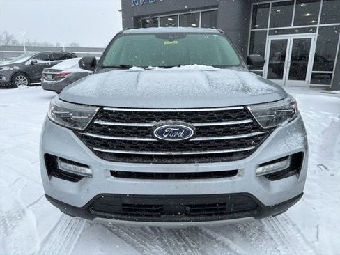 Used 2022 Ford Explorer XLT w/ Equipment Group 202A image 16