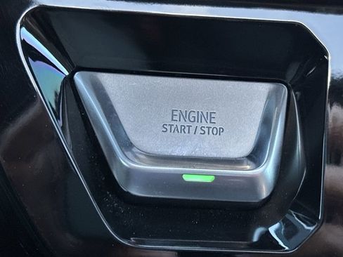 Used 2025 GMC Sierra 2500 Denali w/ Denali Reserve Package image 33