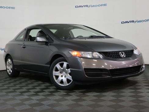 Used 2011 Honda Civic LX image 2