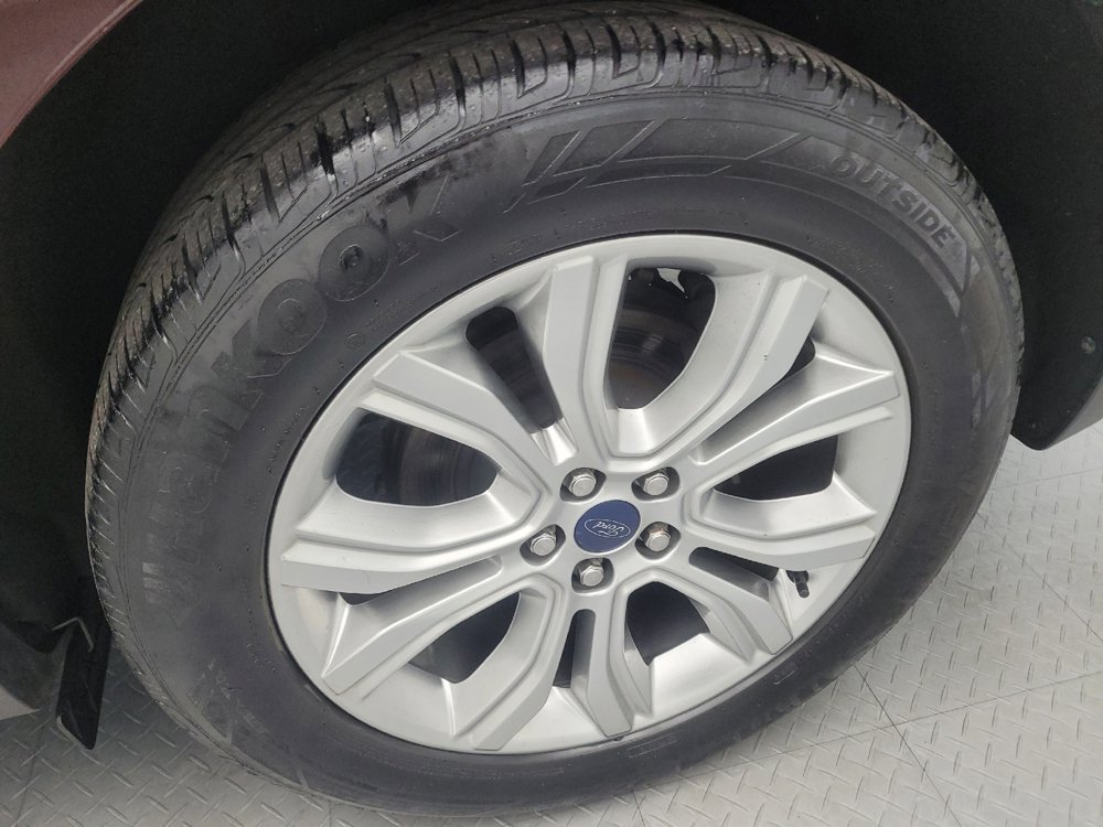 Used 2020 Ford Edge Titanium w/ Equipment Group 301A AWD/4WD image 31