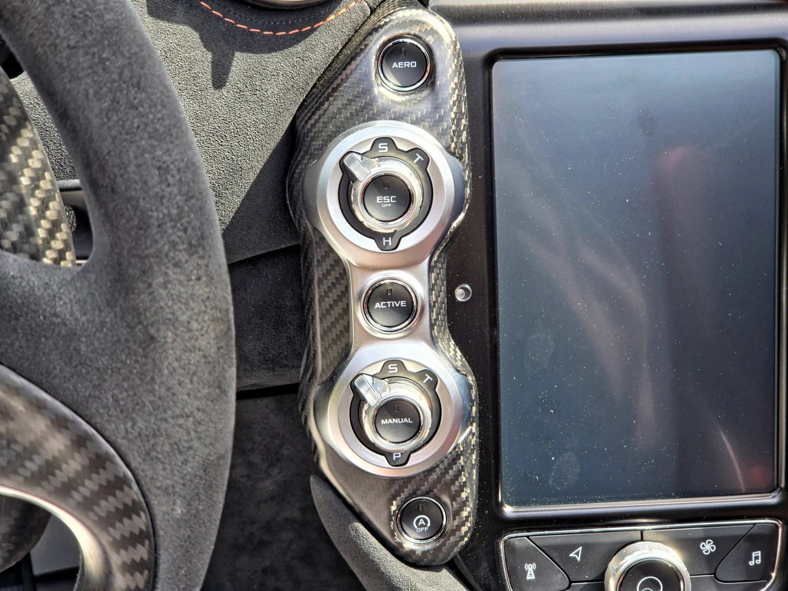 Used 2022 McLaren 765LT RWD image 41