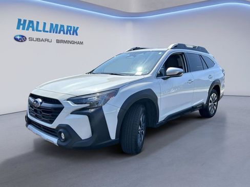 Used 2023 Subaru Outback Touring AWD/4WD image 5