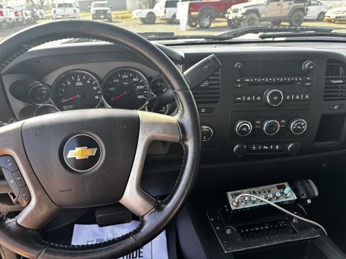 Used 2012 Chevrolet Silverado 2500 LT w/ Convenience Package AWD/4WD image 4