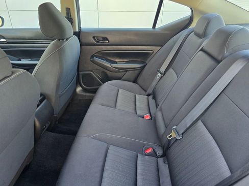 Used 2025 Nissan Altima 2.5 SV FWD image 23