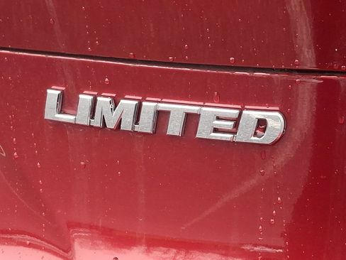 New 2024 Toyota Venza Limited AWD/4WD image 31