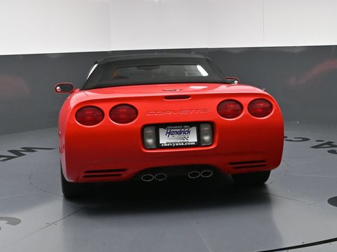 Used 2004 Chevrolet Corvette Convertible w/ Preferred Equipment Group RWD image 8