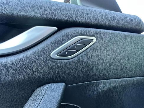 Used 2020 Maserati Levante image 21