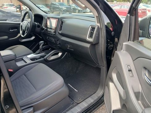 Used 2022 Nissan Frontier SV RWD image 10