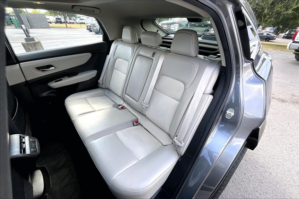 Used 2024 Nissan Ariya FWD image 24
