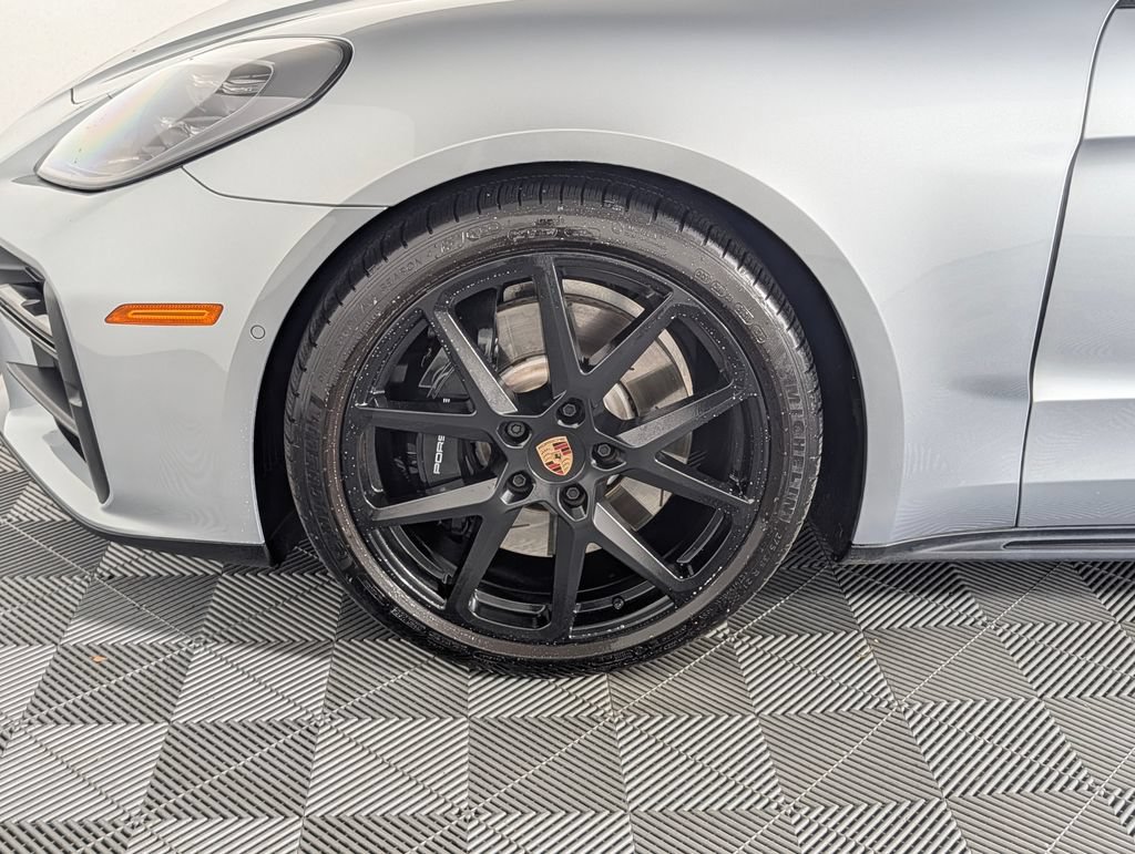 Certified 2026 Porsche Panamera GTS AWD/4WD image 11