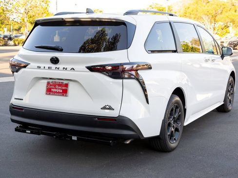 New 2026 Toyota Sienna XLE Woodland Edition AWD/4WD image 5