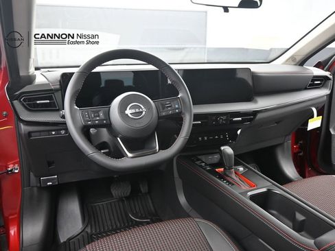 New 2026 Nissan Kicks SR FWD image 15