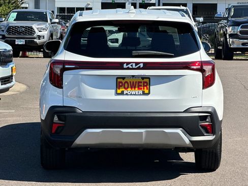 Certified 2024 Kia Seltos LX AWD/4WD image 5