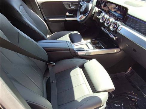Certified 2024 Mercedes-Benz GLB 250 4MATIC image 21