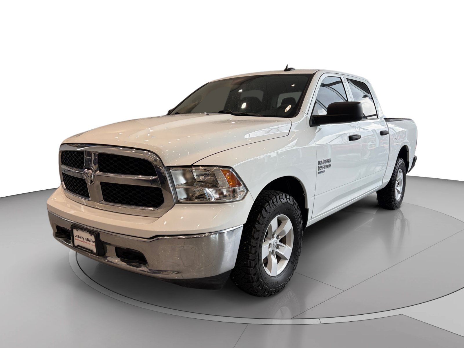 Used 2022 RAM 1500 Classic SLT w/ Electronics Group AWD/4WD image 1