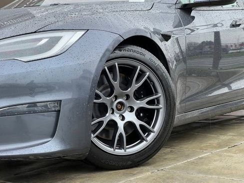 Used 2021 Tesla Model S Plaid image 2