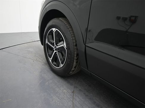 New 2026 Kia Niro LX image 12