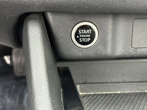 Used 2023 Nissan Rogue SV image 22