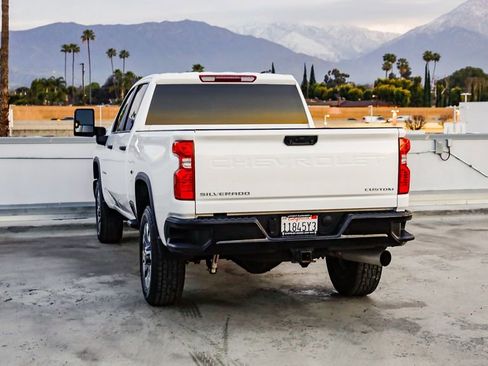 Used 2024 Chevrolet Silverado 2500 Custom w/ Custom Value Package image 6
