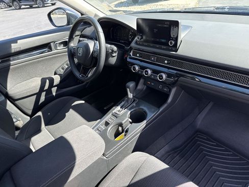 Certified 2024 Honda Civic EX image 31