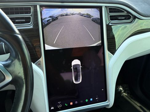 Used 2016 Tesla Model X 70D AWD/4WD image 23