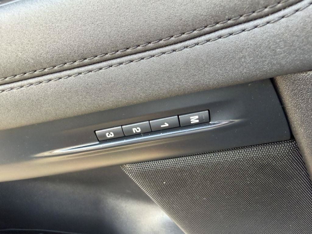 Used 2020 Land Rover Range Rover Evoque SE AWD/4WD image 24