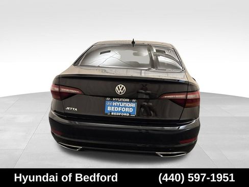 Used 2019 Volkswagen Jetta R-Line w/ R-Line Cold Weather Package FWD image 6